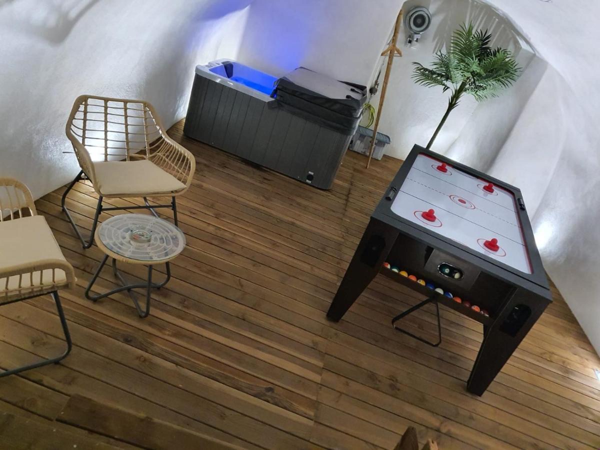 Le Menhir 2 Jacuzzi Terasse Barbecue Appartement La Roche-Blanche (Puy-de-Dome)